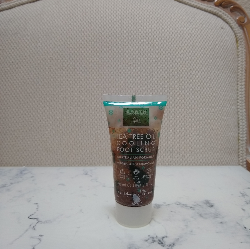 Earth Therapeutics Tea Tree Oil Cooling Foot Scrub Wintergreen 1.7oz New